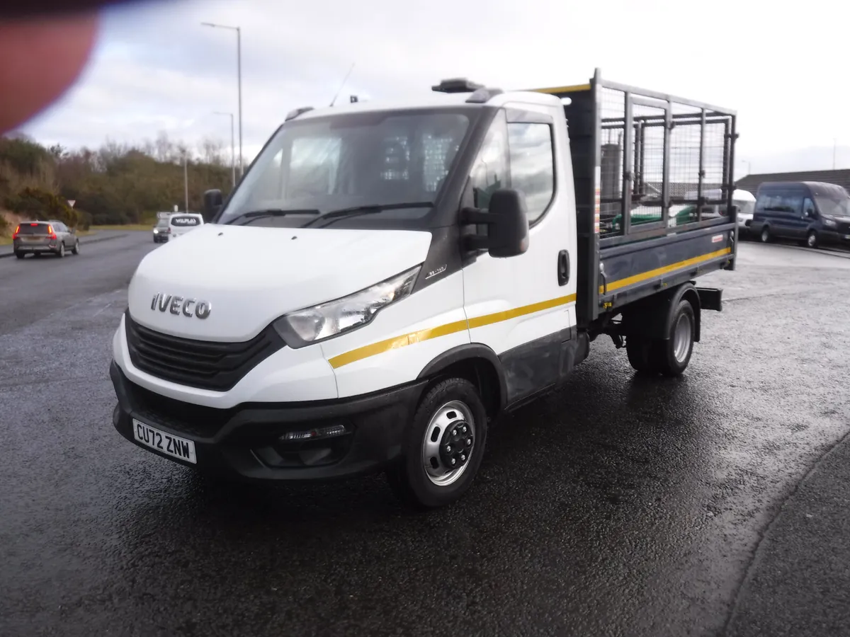 Iveco Daily 2022 35-140 10ft8" tipper 3500kg - Image 2