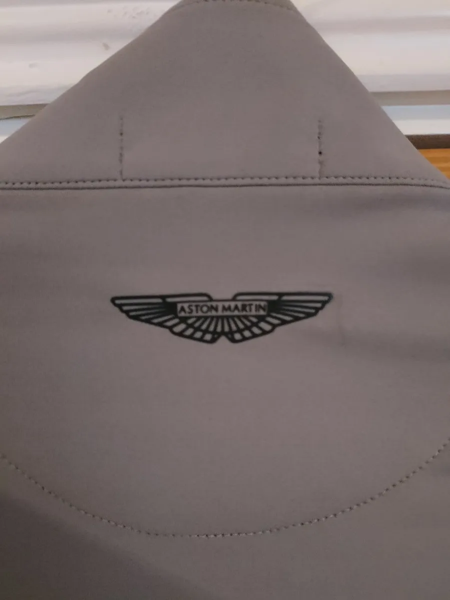 Aston Martin 1/4 zip sweater L - Image 2