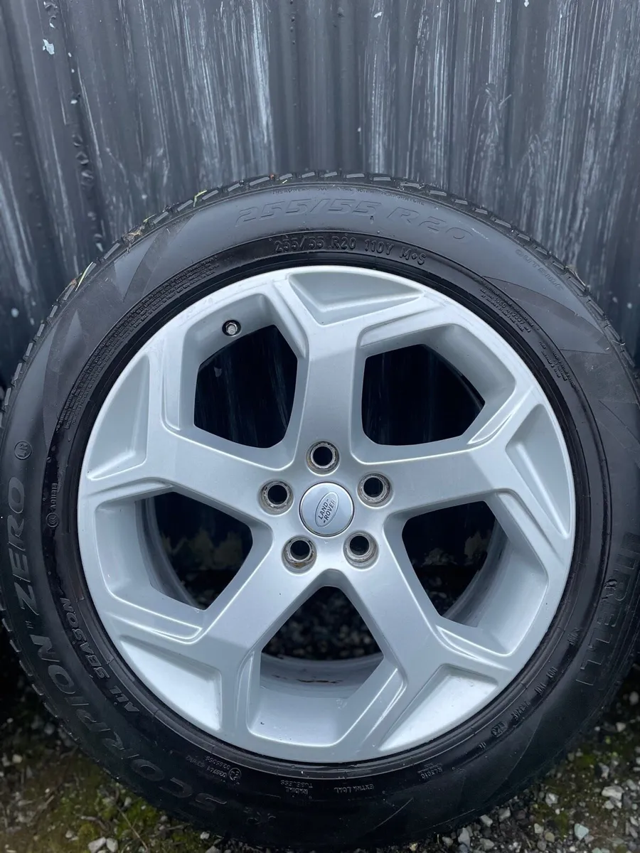 Range Rover/Discovery 5 Alloys on 4 Pirelli tyres - Image 3