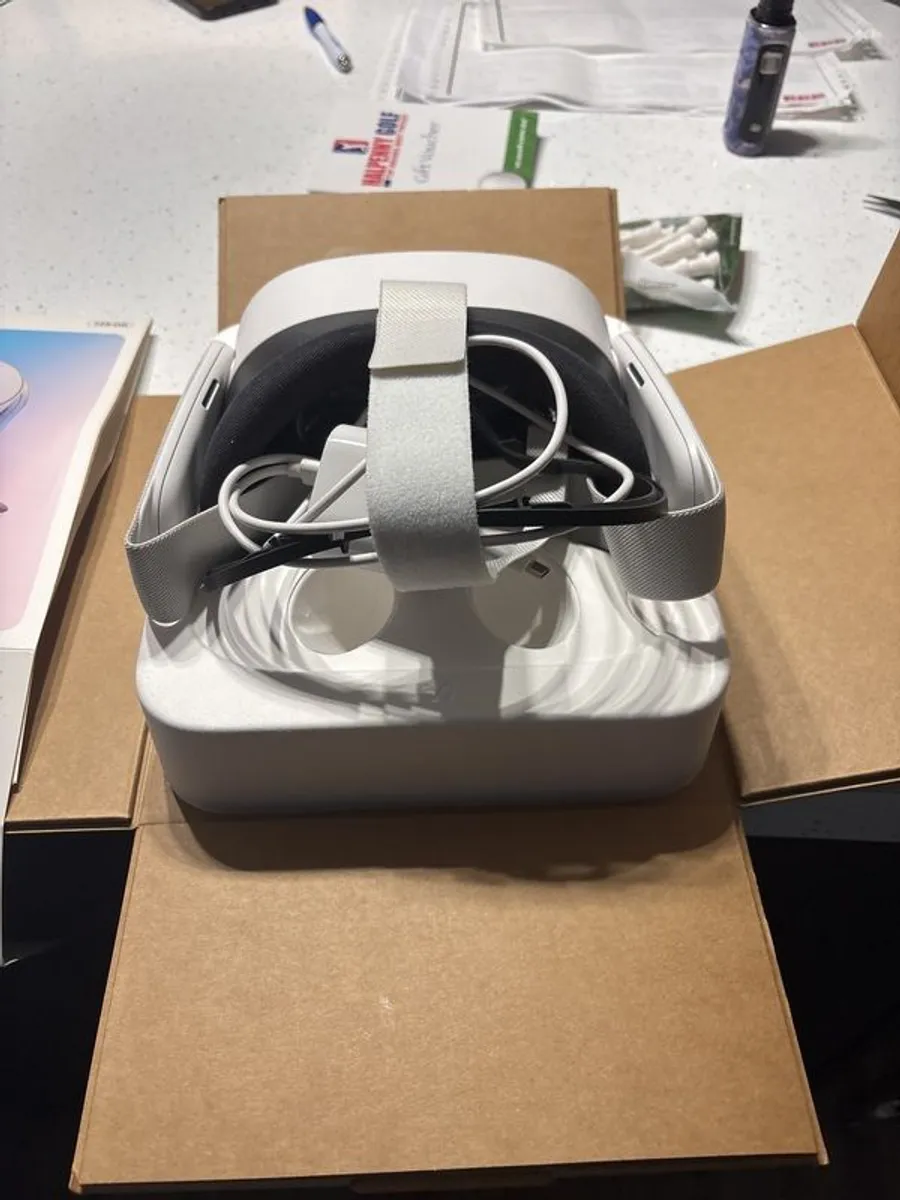 Vr meta quest 3s - Image 2