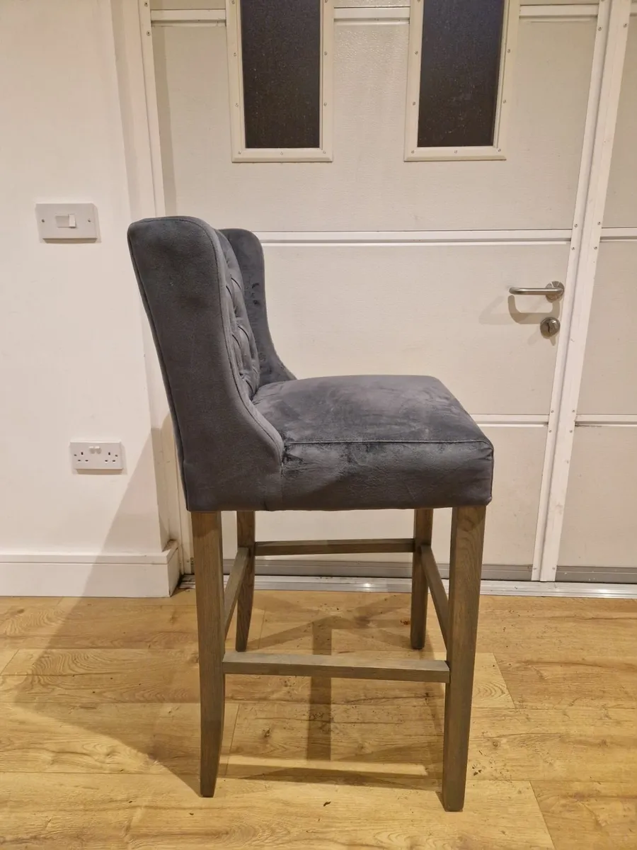 4 Bar Stools - Image 2