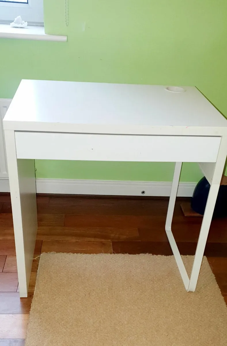 White Desk & Chair Set – €30 - Image 2