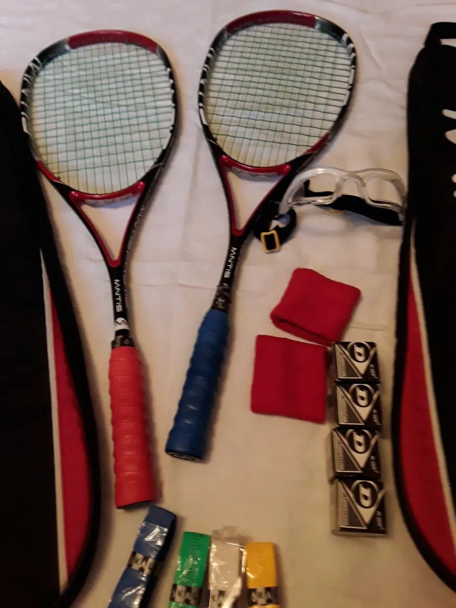 2 Squish Rackets with covers plus accessories. - Image 2
