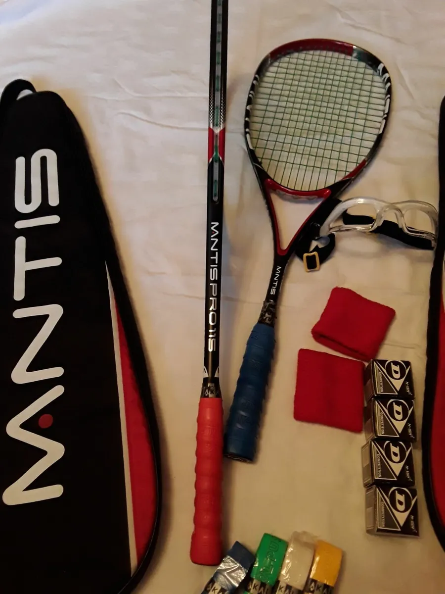 2 Squish Rackets with covers plus accessories. - Image 3