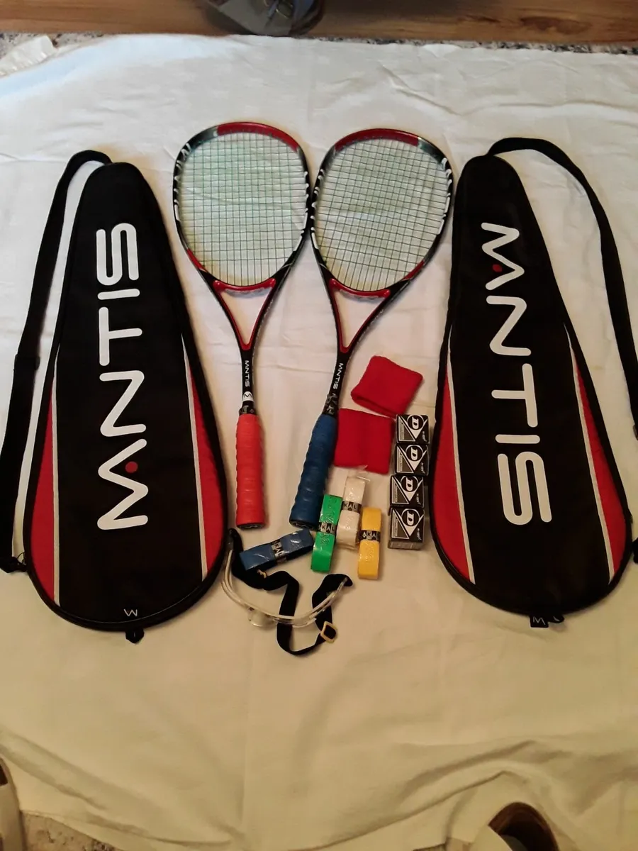 2 Squish Rackets with covers plus accessories. - Image 4
