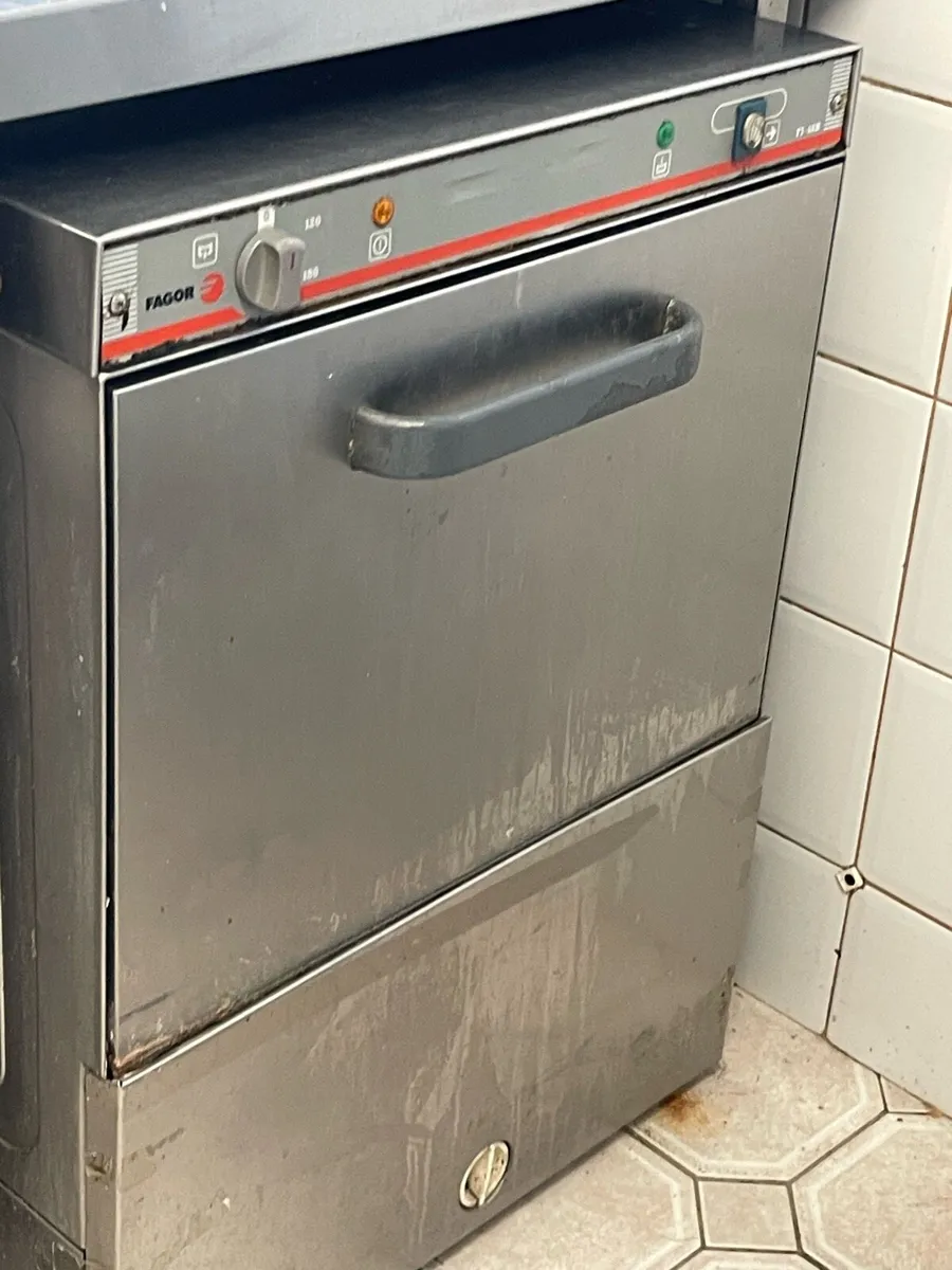 Cafe clear out - Image 3