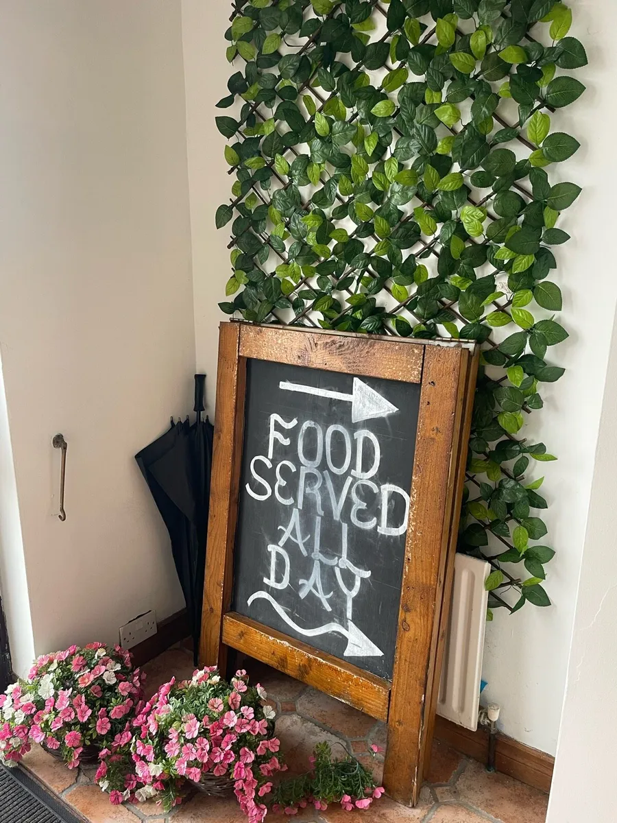 Cafe clear out - Image 4