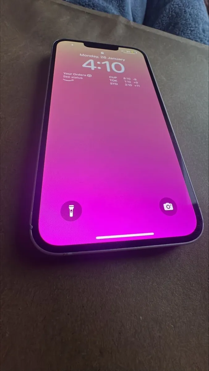 Pink IPhone 13 - Image 4
