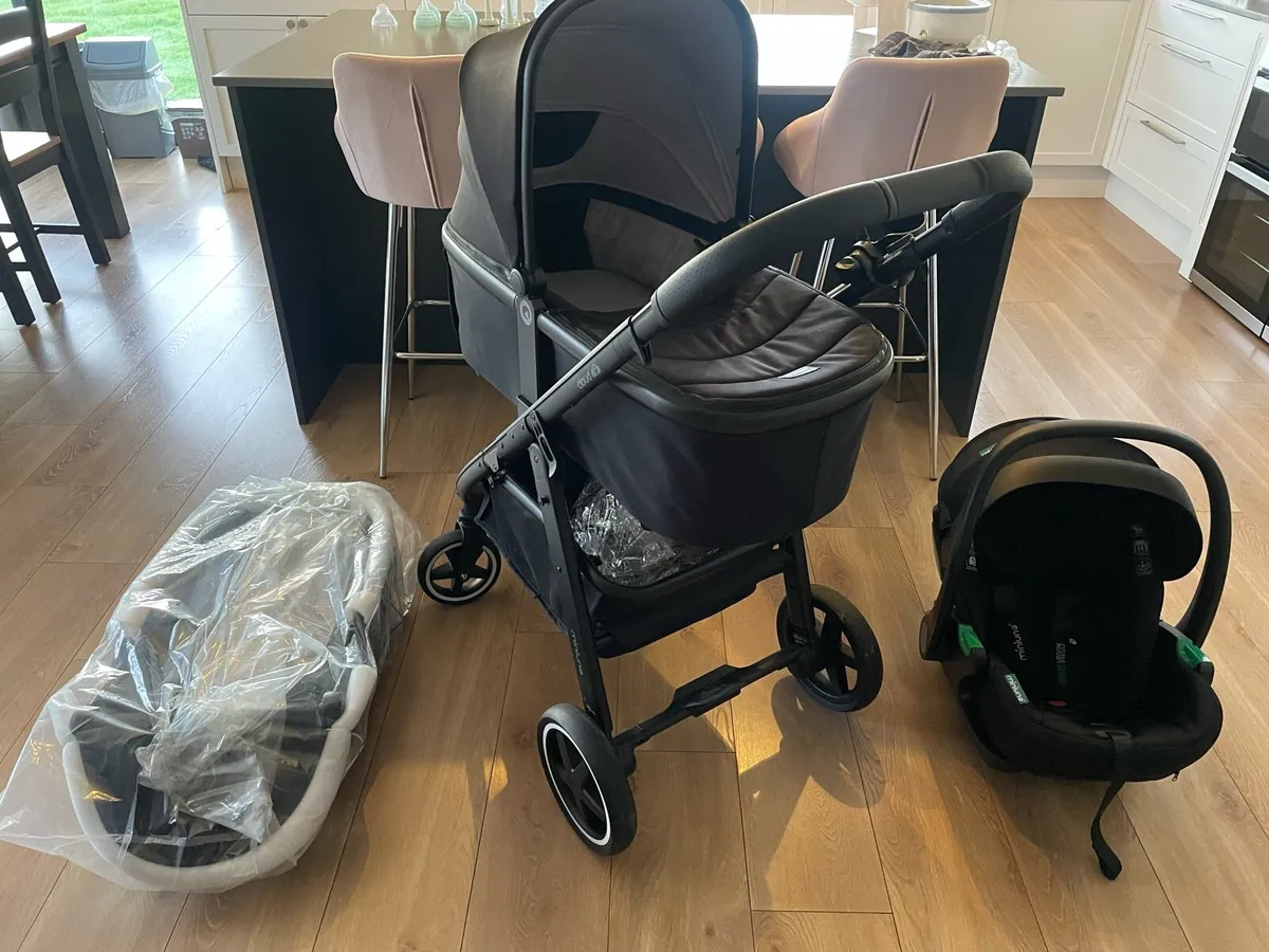 miniuno Cloud 9 3-in-1 Travel System with ISOFix - Image 1