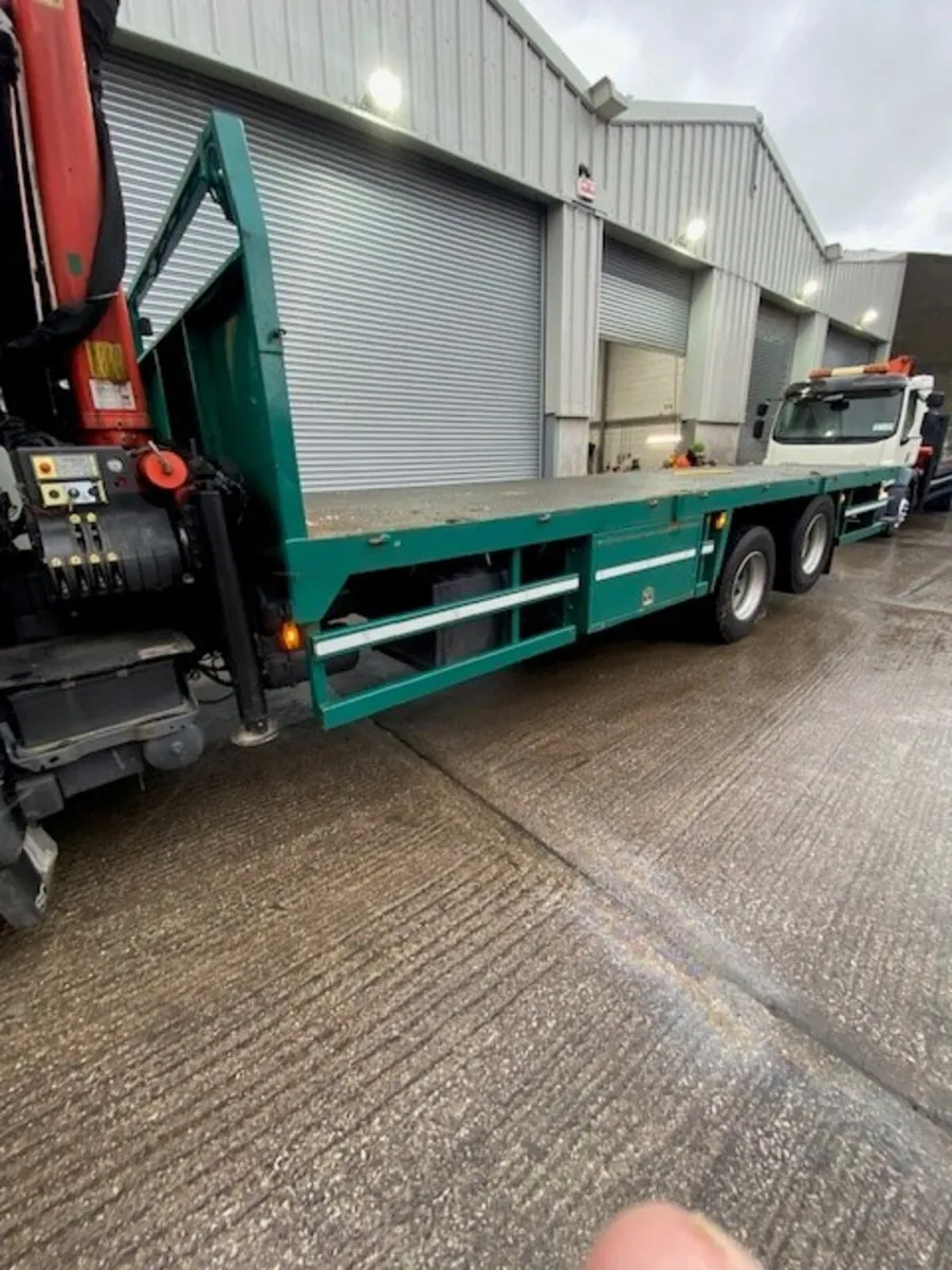 SCANIA P270 RIGID  (27T) TRUCK WITH CRANE FOR HIRE - Image 3