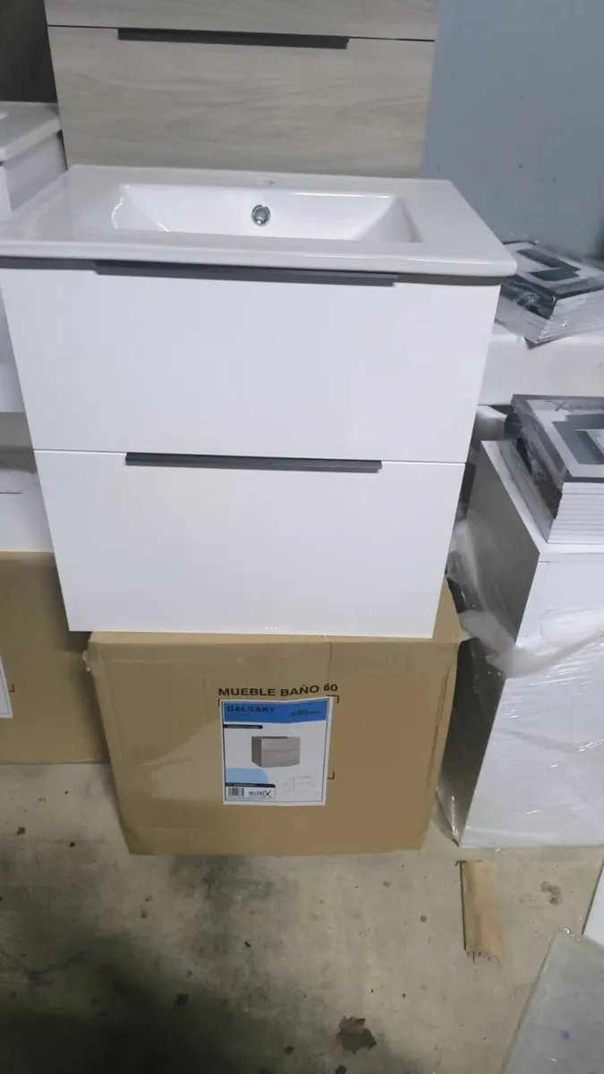 New wall hung vanity unit - Image 1