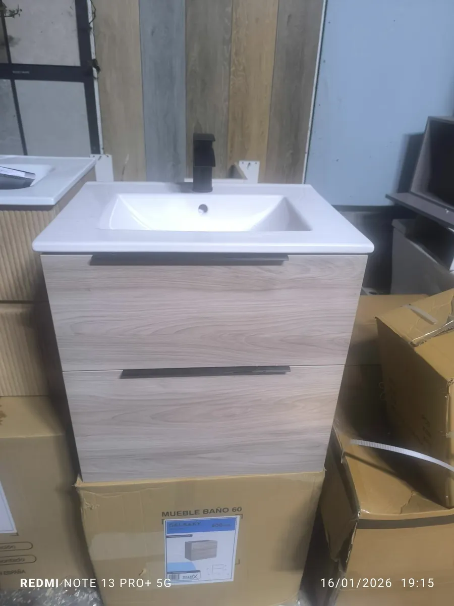 New wall hung vanity unit - Image 2