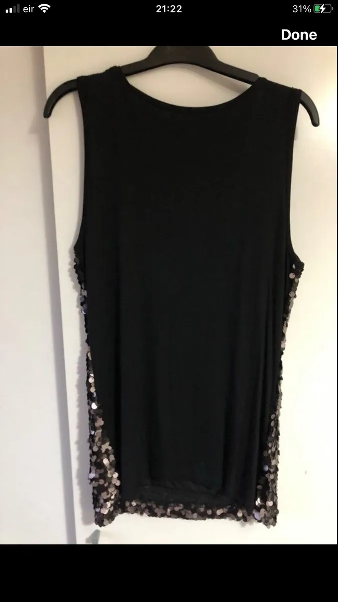 Ladies Calvin Klein top size M €15 - Image 2