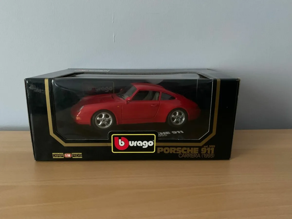Porsche 911 Carrera (1993) 1/18 Burago Model Car - Image 1