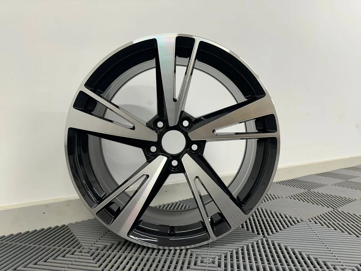 18 19" S3 2018 Alloys Audi A3 A4 A6 Q3 Q5 5X112 - Image 4