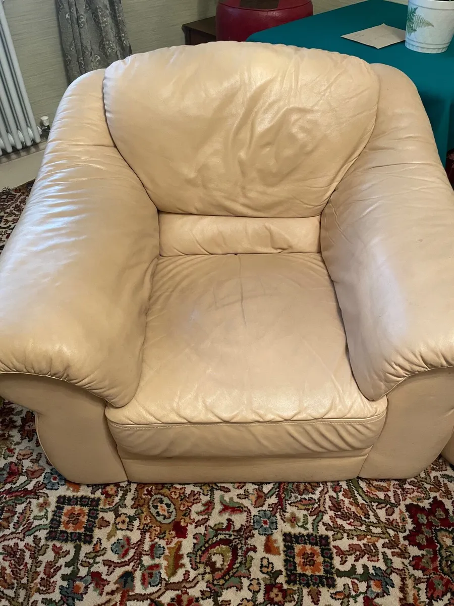 Cream leather sofa and chair - Image 3