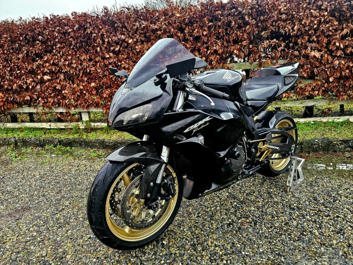 2006 HONDA FIREBLADE 1000RR TAXED 01/27 - Image 1