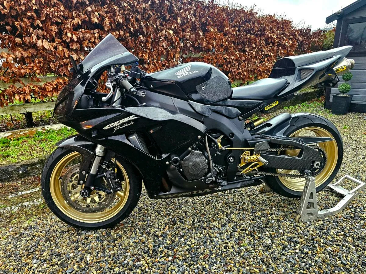 2006 HONDA FIREBLADE 1000RR TAXED 01/27 - Image 2