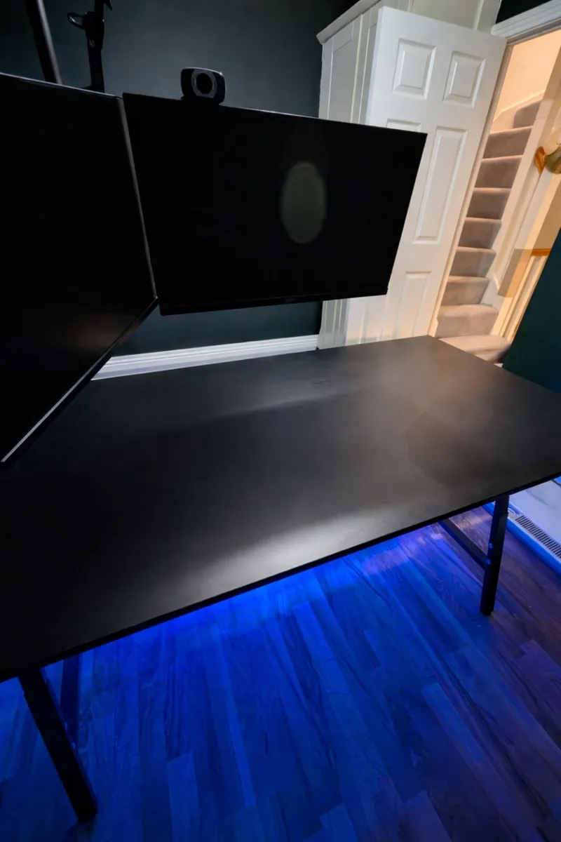 UTESPELARE Gaming desk - Image 2