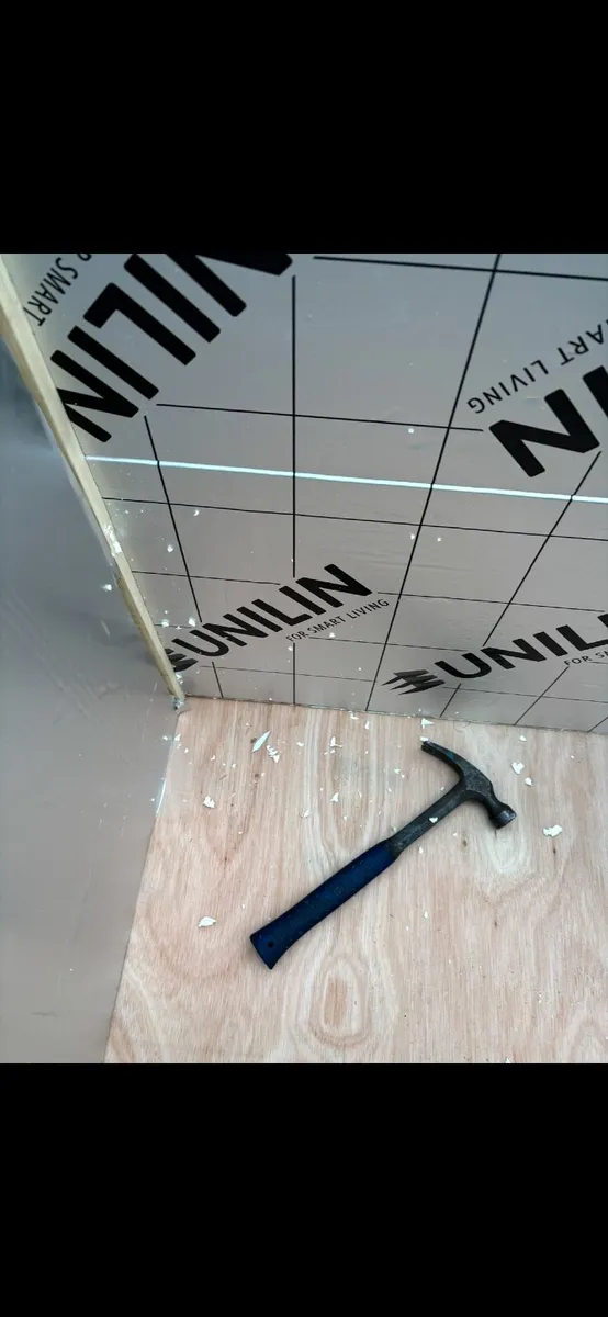 DOG HOUSES/ BOXES /CAT HOUSES/INSULATED OR NOT - Image 3