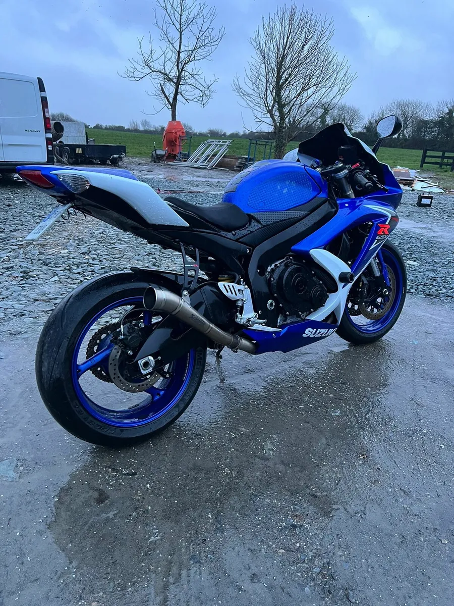 Suzuki gsx~r 600cc - Image 2