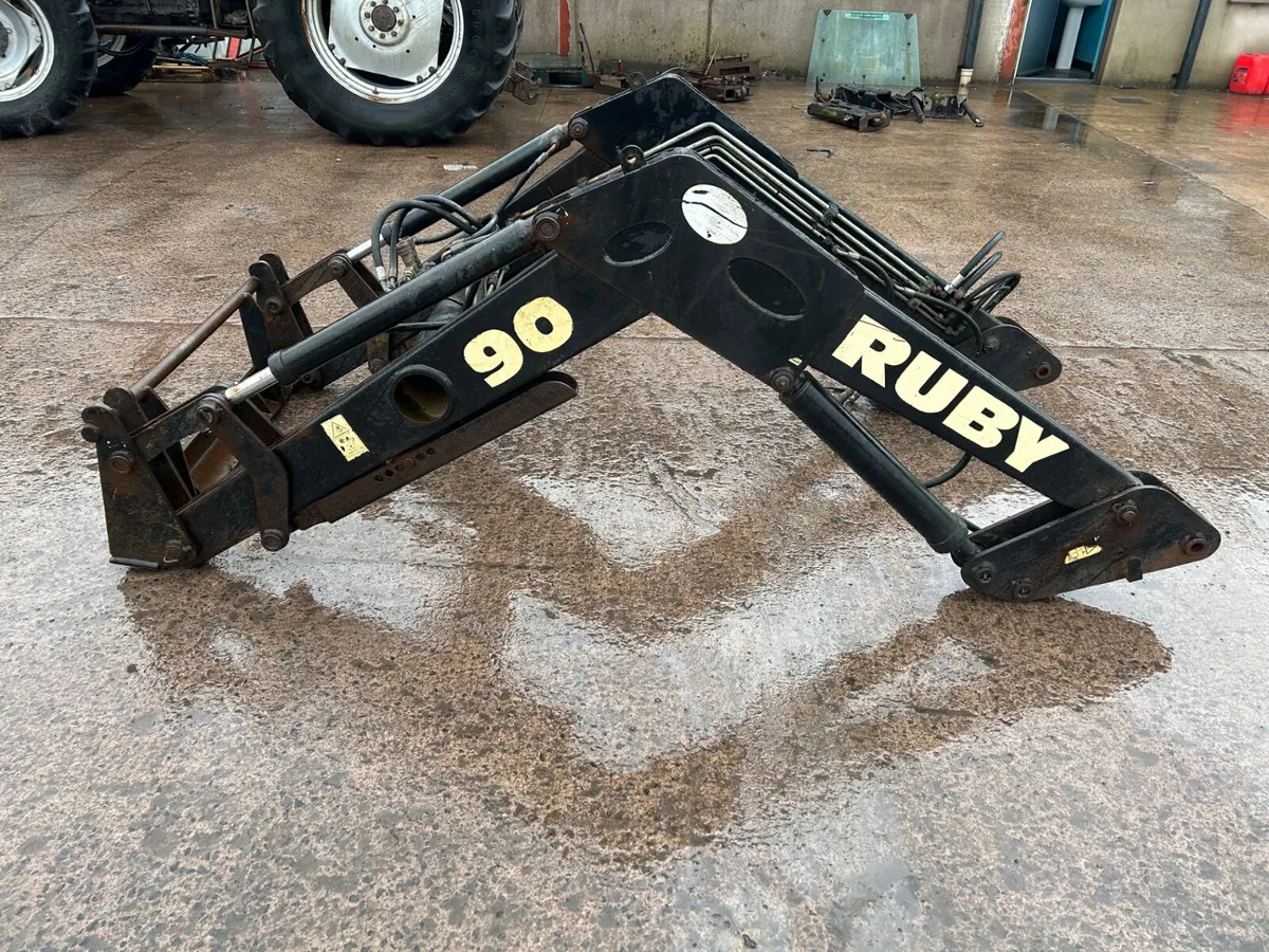 Ruby 90 Loader To Suit 4 Cylinder Fiat - Image 2