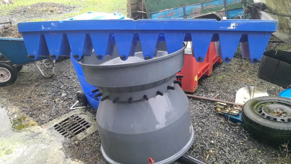 Calf feeders - Image 3