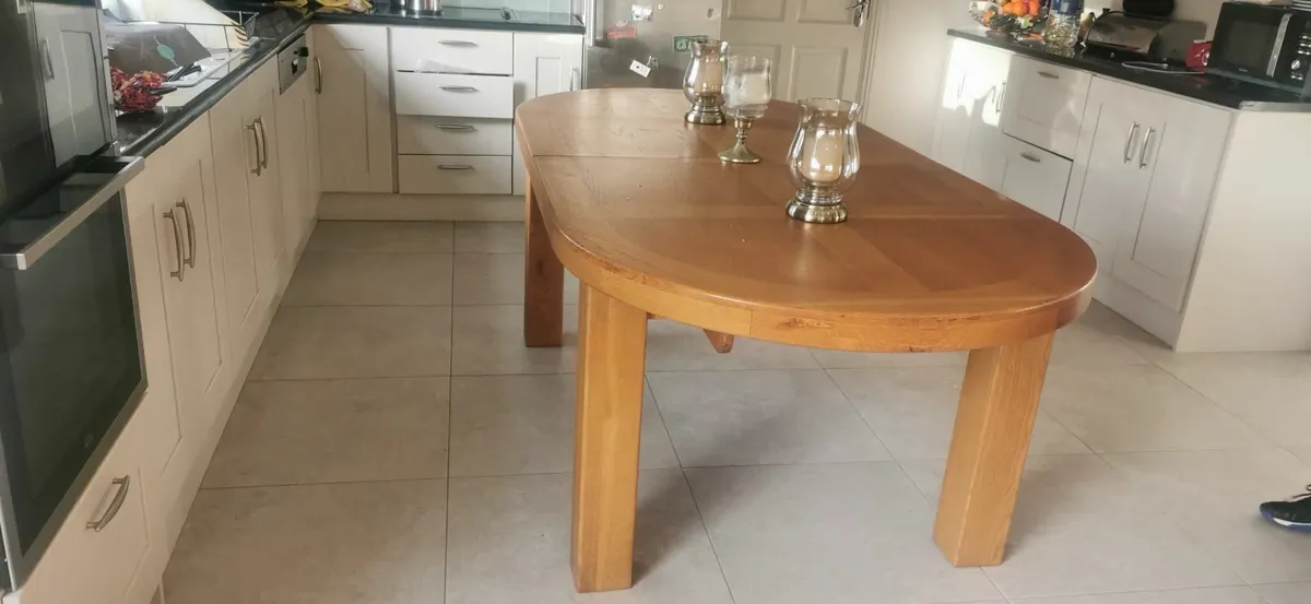 Dining room table - Image 4