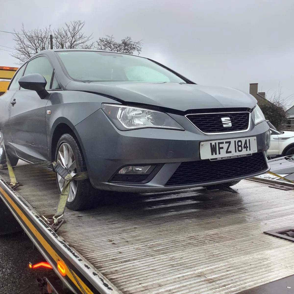 Seat Ibiza 1.4 petrol 5 speed 3 door  parts 2015 - Image 4