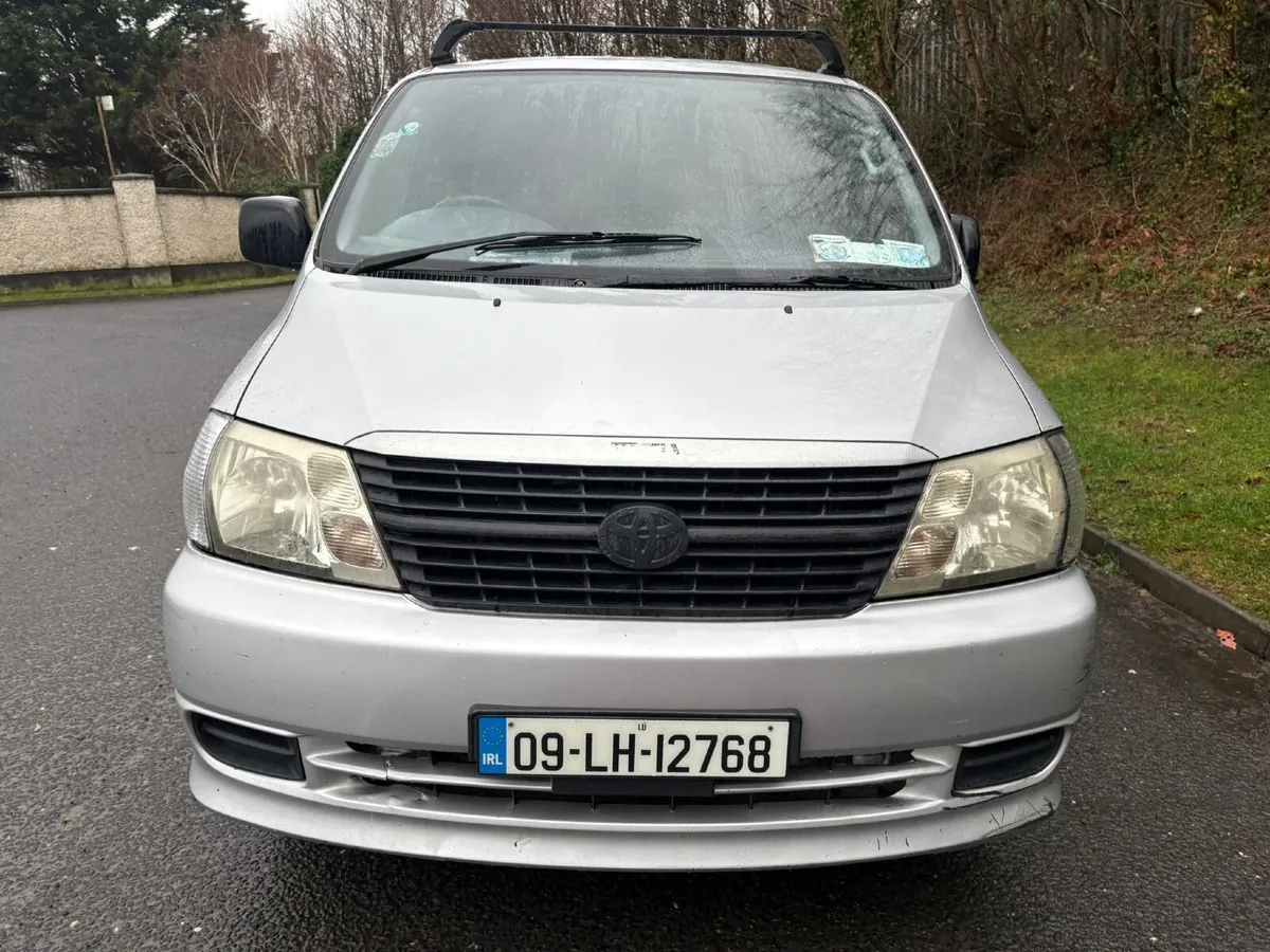 Toyota Hiace crew cab 2009 - Image 1