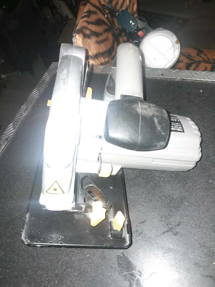 TITAN circular saw 1500w - Image 2