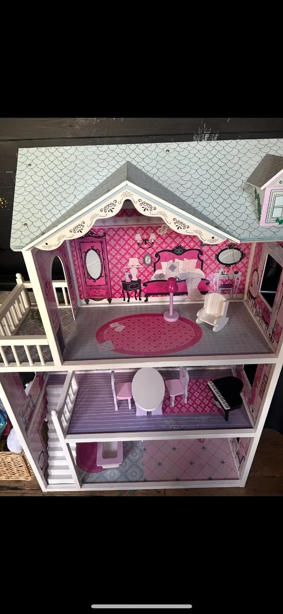 Doll house - Image 1
