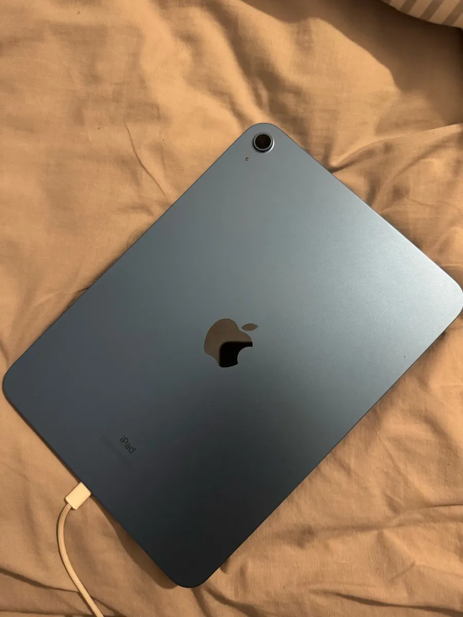 iPad 10th generation 2025 - Image 1