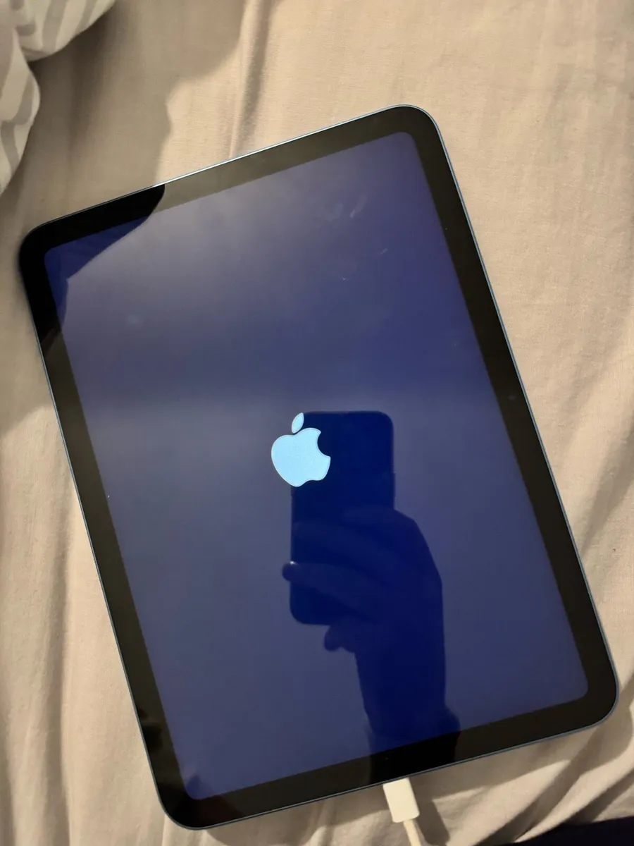 iPad 10th generation 2025 - Image 2