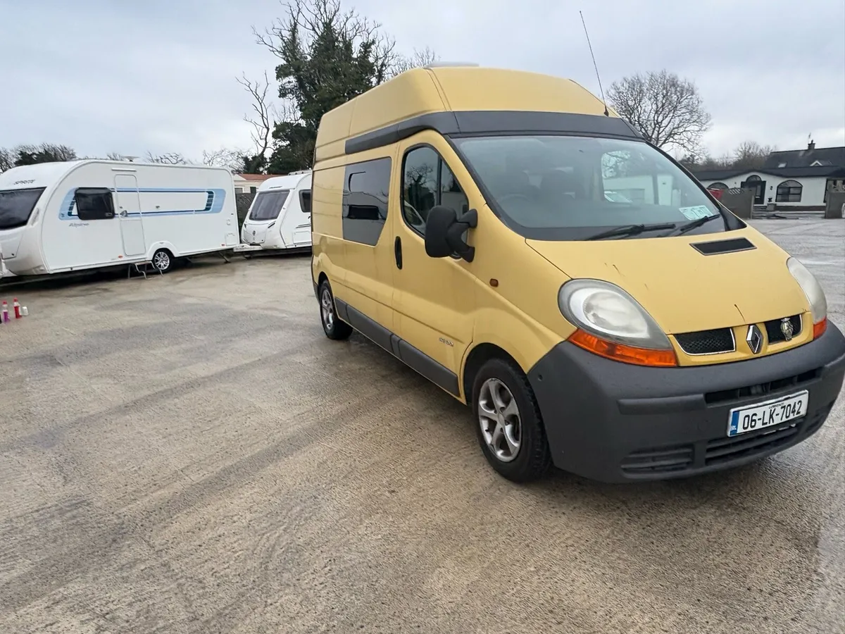 Camper van - Image 1