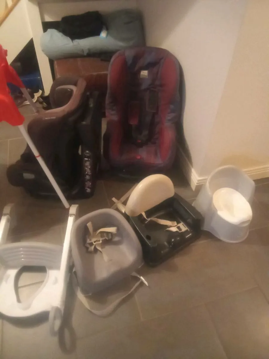 Car seats working perfect - Image 1