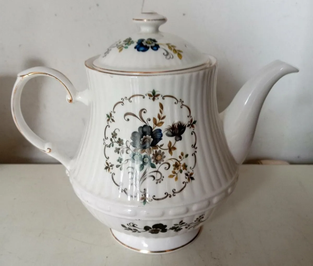 Royal Tara Cornflowers Teapot - Image 2