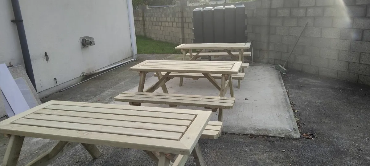 Picnic table - Image 2