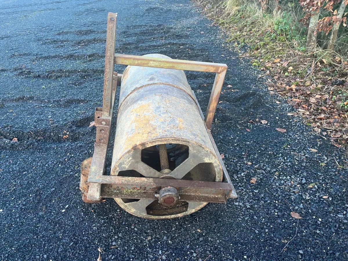 Roller for sale - Image 1