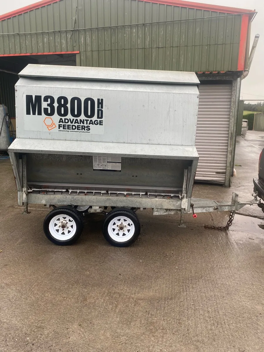 Advantage 3800 feeder - Image 1