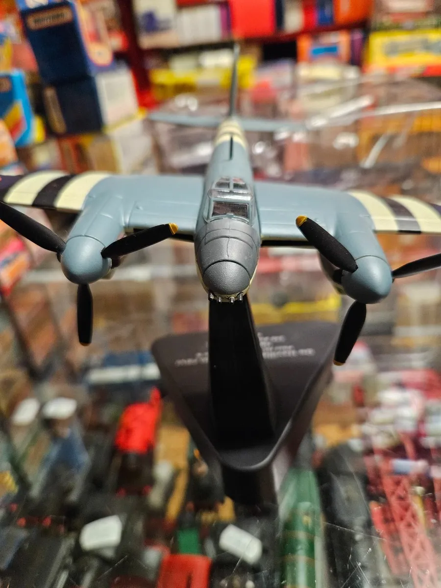 Corgi Oxford RAF Mosquito WW2 - Image 1