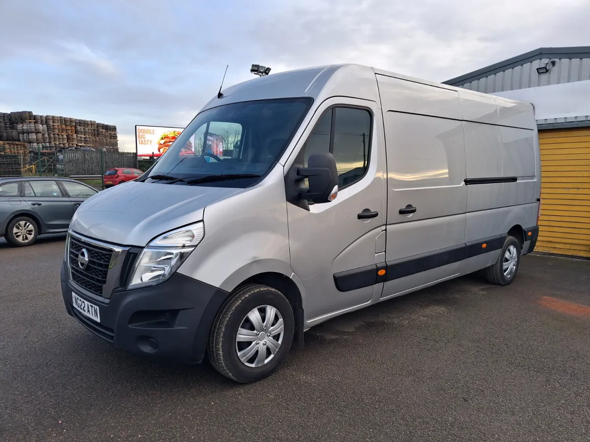 2022 Nissan Interstar High Roof Panel Van - Image 3