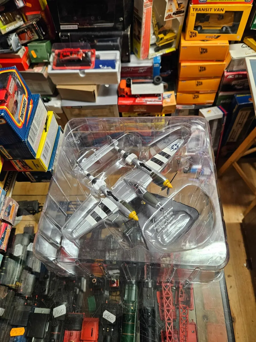 Corgi Oxford American WW2 P38 Lightning - Image 2