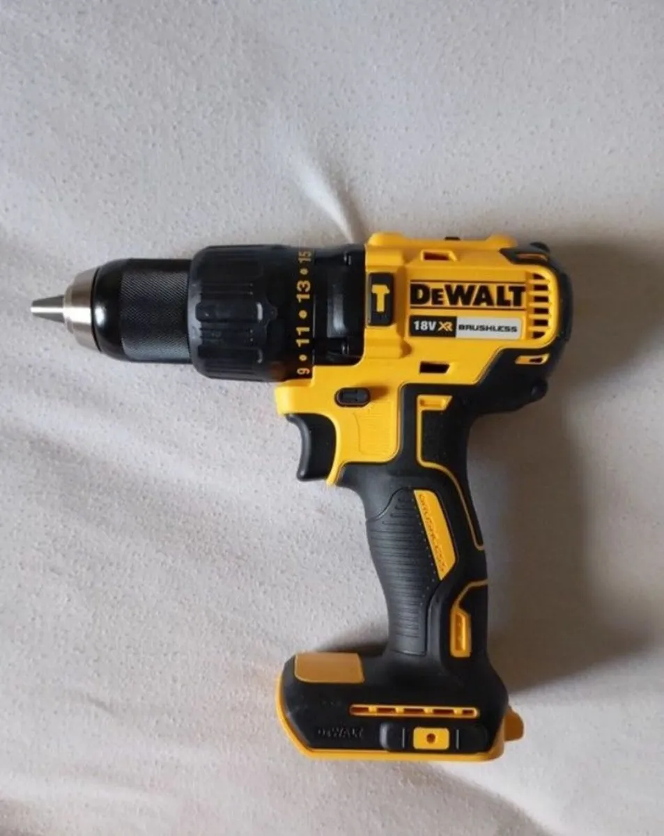 DeWalt dcd778 Drill - Image 2