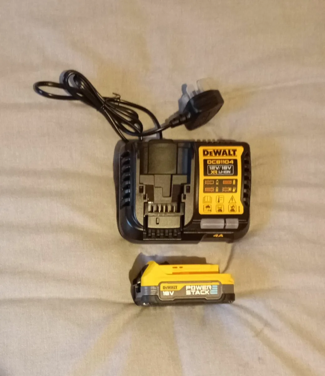 DeWalt dcd778 Drill - Image 4