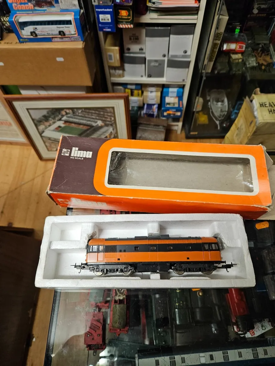 Hornby Lima HO Scale Irish Rail Engine - Image 1
