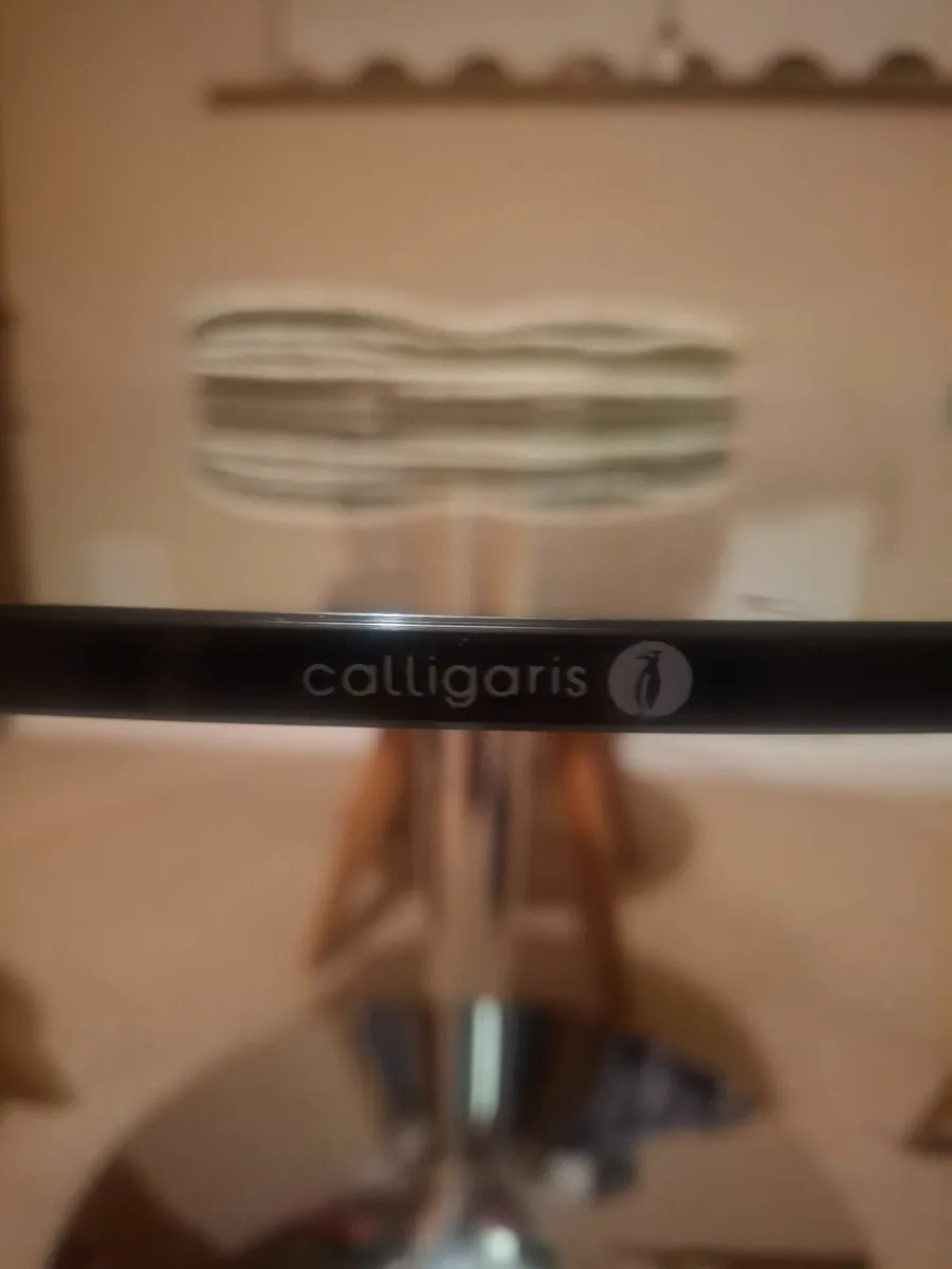 Calligaris Round Glass Table - Image 3