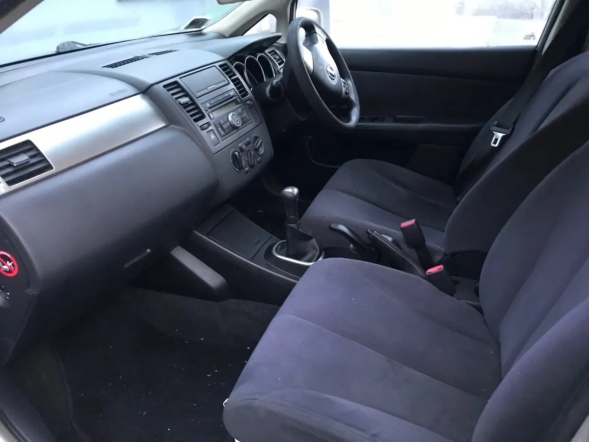 Nissan tida - Image 4