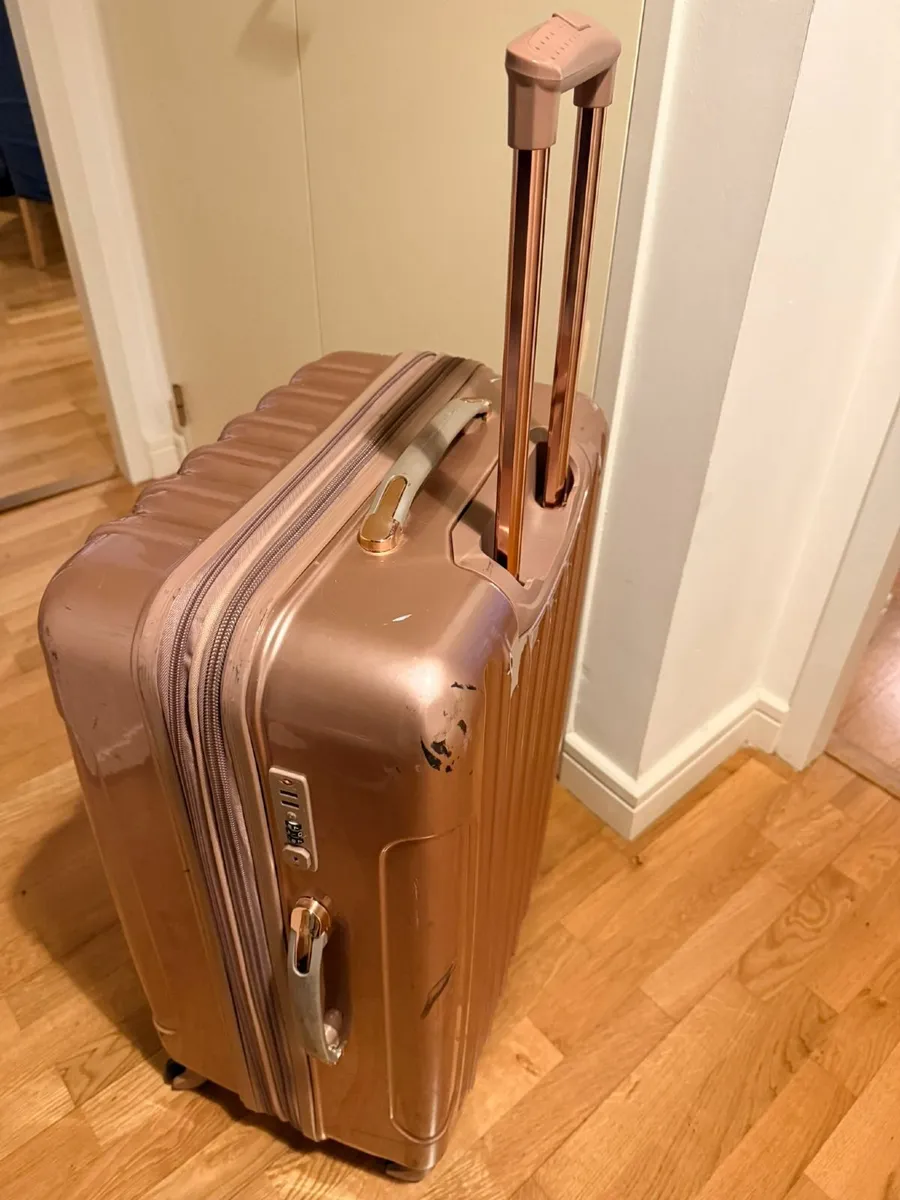 FREE Kensie Suitcase (Rose Gold) - Image 3