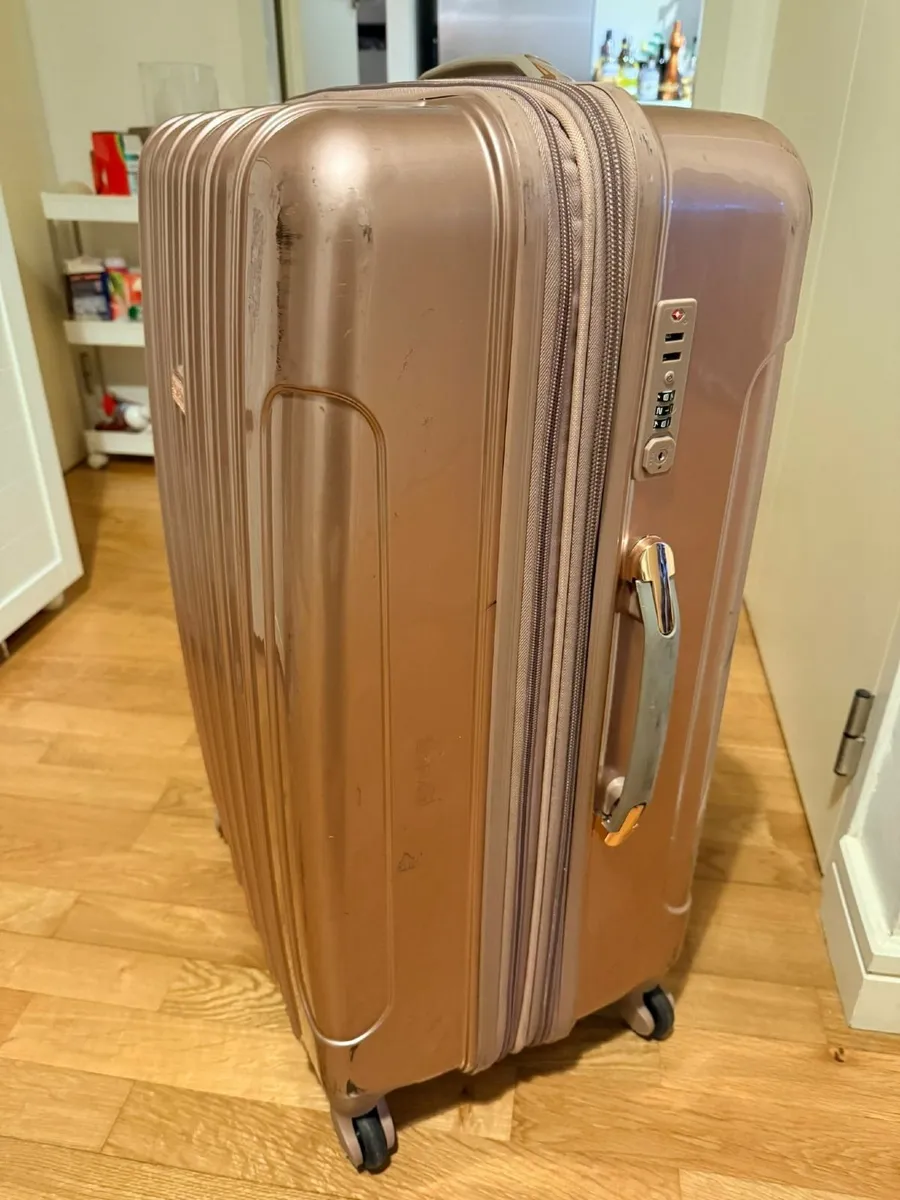 FREE Kensie Suitcase (Rose Gold) - Image 2